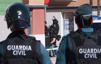 El guardia civil herido herido en Valladolid sigue 
