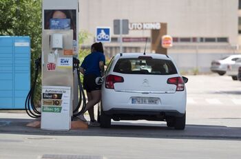 El precio de los carburantes suma siete semanas de caídas