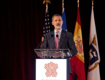 El Rey defiende el modelo español de colonización en América