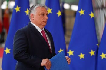 Hungría se queda fuera del embargo de la UE al petróleo ruso