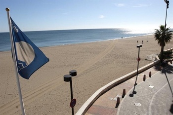 España lucirá 729 Banderas Azules este verano