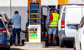 El consumo de carburante crece casi un 1% hasta septiembre