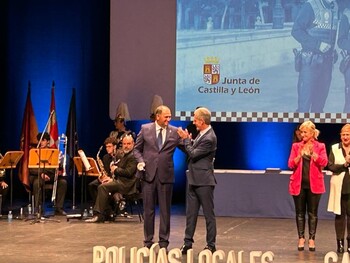 Medalla al mérito policial a José Miguel Jiménez