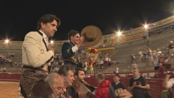 Diego Ventura y Sergio Pérez abren la puerta grande de Arévalo