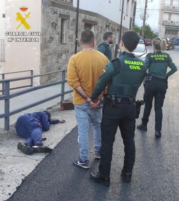 Detenidos minutos después de robar en una casa de El Arenal
