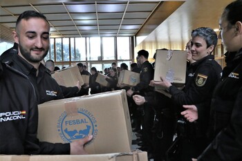 La Escuela de Policía dona 2.845 kilos al Banco de Alimentos