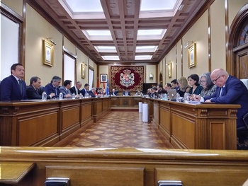 La Diputación pedirá al Ministerio y a la Junta adecuar la FP