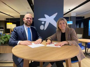 CaixaBank y CEOE firman un convenio para impulsar la FP Dual
