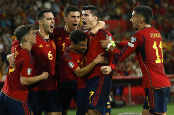 España suma tres puntos de oro en Sevilla