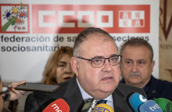 Vázquez defiende que todos los contratos cumplen la legalidad