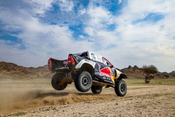 Al-Attiyah gana por 14 segundos y Loeb se deja el Dakar