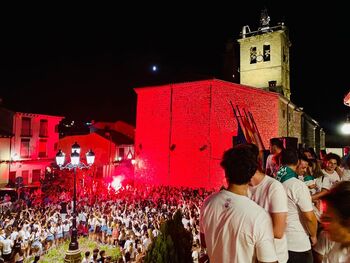 Un millar de jóvenes inauguran las Ferias y Fiestas de Arenas