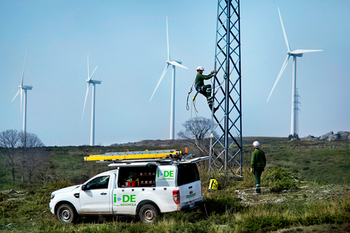 Iberdrola revisa hasta junio 6.000 km de líneas eléctricas