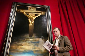 «Dalí entra en su etapa mística por el Cristo de san Juan»