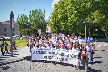 Mil personas recorren Ávila por una sanidad pública mejor