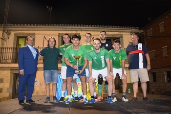 El ‘Cebrereña’ gana el Maratón de Fútbol - Plaza de Burgohondo