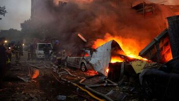 Al menos dos muertos en Kiev en una nueva noche de bombardeos