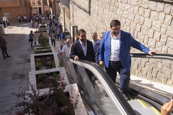 En marcha las primeras escaleras mecánicas de Ávila