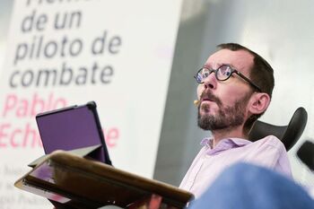 Echenique, hospitalizado por neumonía