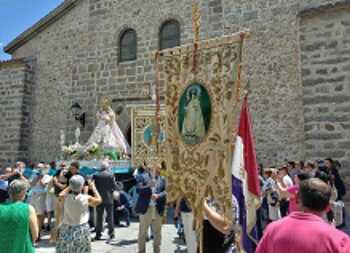 La Virgen y el sol de julio brillan en Sonsoles
