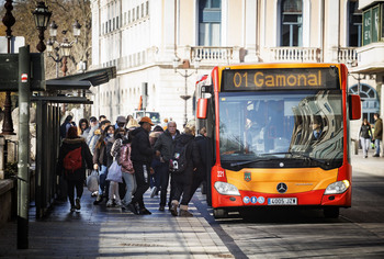 Los usuarios de bus urbano crecen un 28,2% en enero