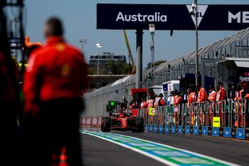 Leclerc supera a Verstappen en el primer día en Australia