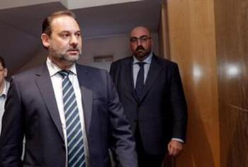 PP y PSOE se piden explicaciones por el caso Koldo