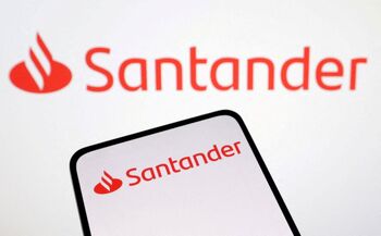 Santander permite operar en el cajero solo con el móvil