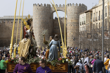 La procesión de Las Palmas marca el paso a la Semana Santa