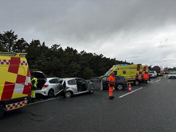 Evacuados a Ávila los 5 heridos de un accidente en Villacastín